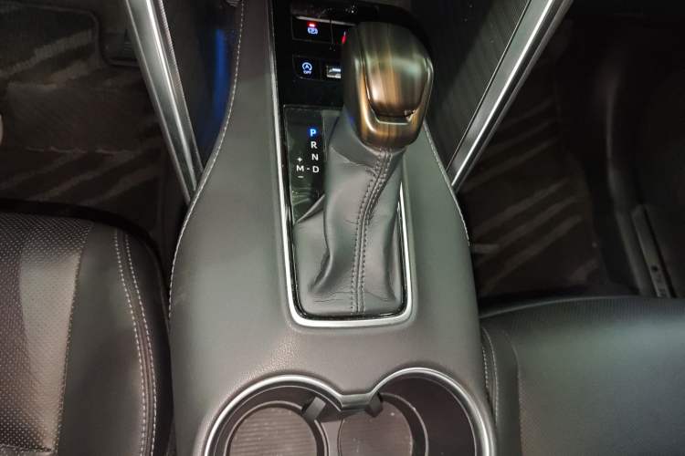 Used Toyota Harrier 2022 2.0L CVT Two-Wheel Drive Deluxe Edition
