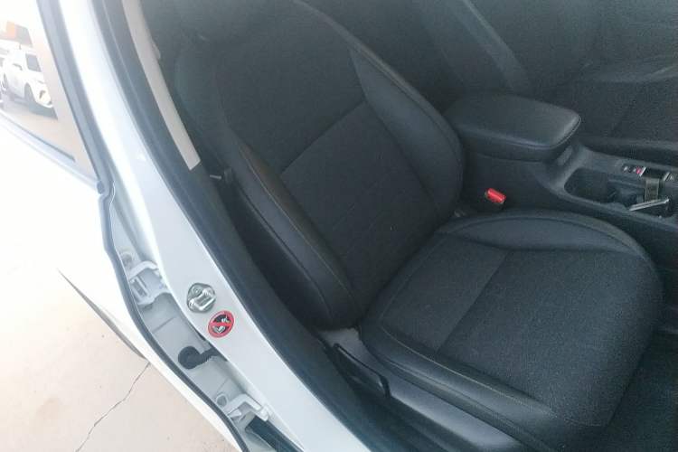 Used Honda Vezel 2023 1.5L CVT Pioneer Edition Right Front Seat