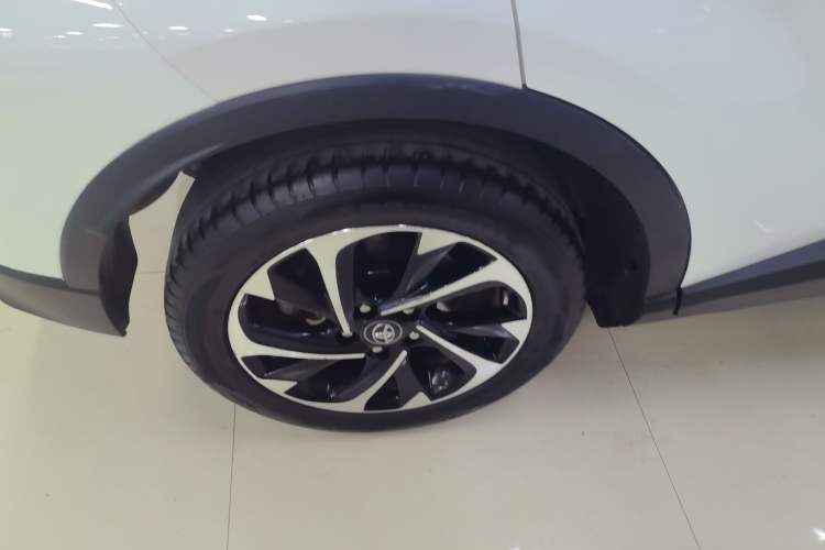 Used Toyota IZOA 2018 2.0L Yichi Edition China V Standard