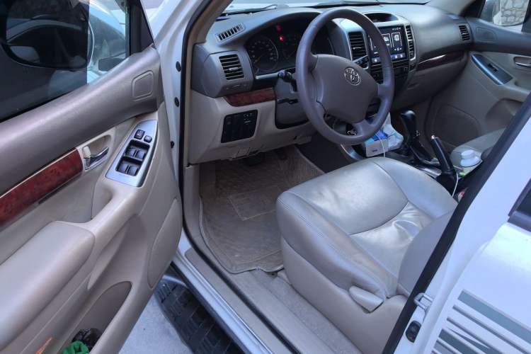 Used Toyota Prado 2004 GX 2.7 Automatic Model