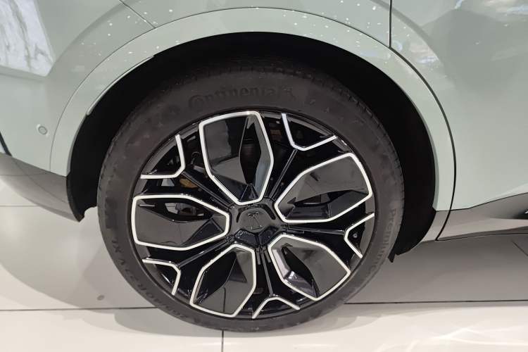 Used Avatr 11 2022 Long-Range Dual-Motor Luxury Edition 5 Seats