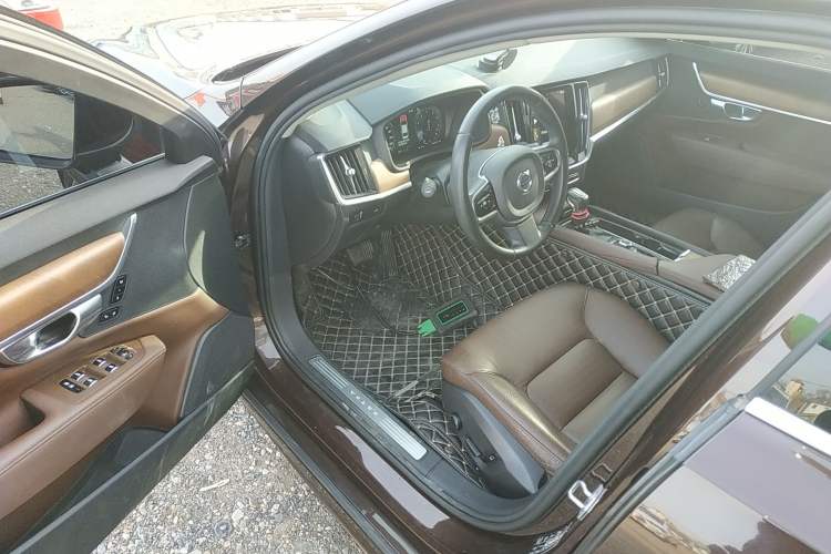 Used Volvo S90 2020 T5 Zhiyi Luxury Edition