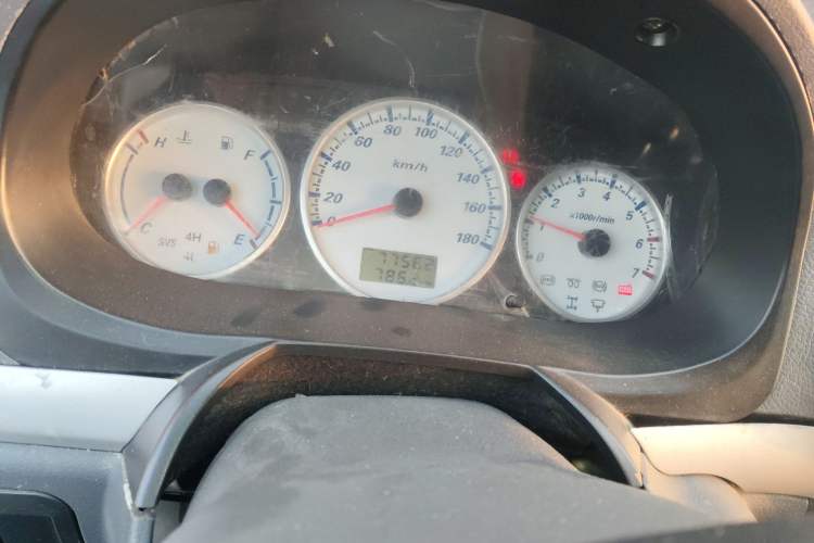 Used King Long Golden Way 2012 2.0L Passenger Version Long Wheelbase 4G21B