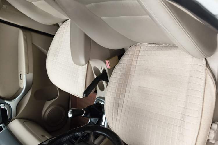 Used Chery Tiggo 3 2014 1.6L Manual Zhishang Edition Left Front Seat