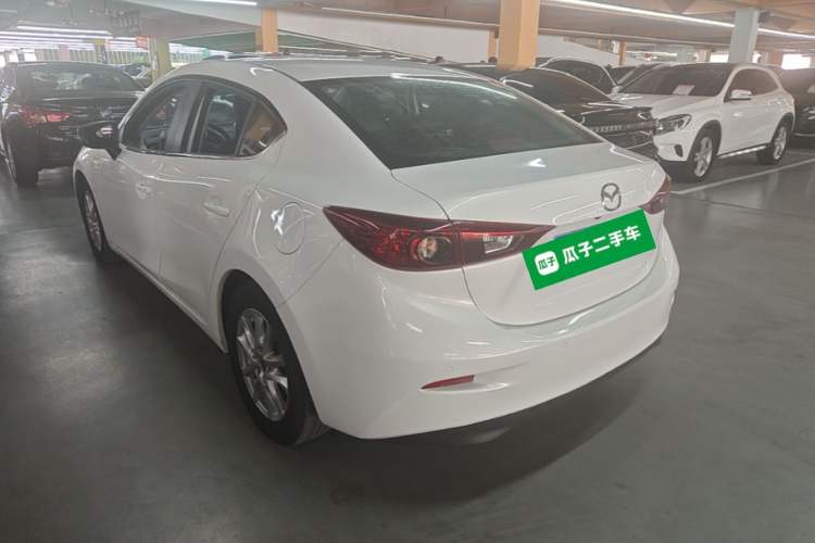 Used Mazda 3 Axela 2014 Sedan 1.5L Automatic Luxury Model

