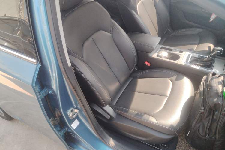 Used Roewe i6 2020 PLUS 1.6L CVT 4G Connected Glory Flagship Edition