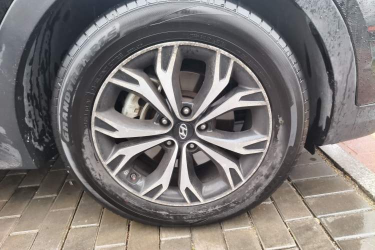 Used Hyundai Santa Fe 2017 2.0T Automatic All-Wheel Drive Smart 7-Seater