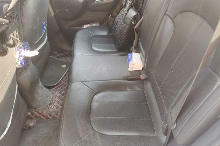 Used Hyundai ix35 2013 2.0L Automatic Two-Wheel Drive Smart GLS China IV Standard
