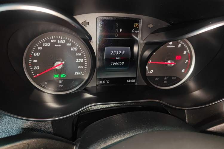 Used Mercedes-Benz GLC 2019 GLC 260 4MATIC Luxury Model
