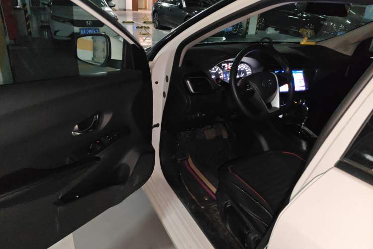 Used Nissan Lannia 2019 1.6L CVT Smart Connect Smart Cool Version China VI Standard