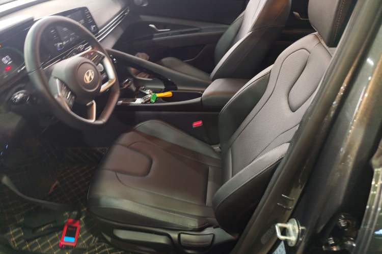 Used Hyundai Elantra 2023 1.5L CVT GLX Elite Edition
