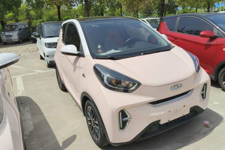 Used Chery QQ Little Ant 2022 Revised Version Sweet Pink Edition Half-Sugar Version Lithium Iron Phosphate 30.7 kWh 30 kW 301 km Exterior 1