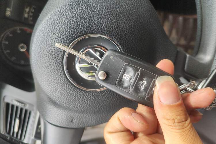 Used Volkswagen Lavida 2013 Revised Classic 1.6L Automatic Fashion Edition