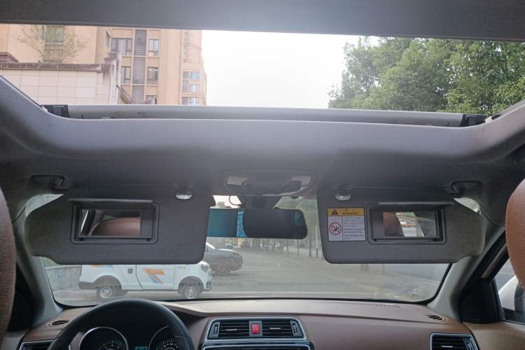 Used BAIC Weiwang S50 2016 1.5T CVT Joyful Luxury Model
