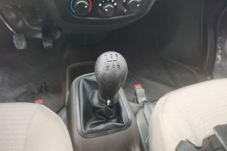 Used Wuling Rongguang S 2021 1.2L Base Model 7-Seater LSI