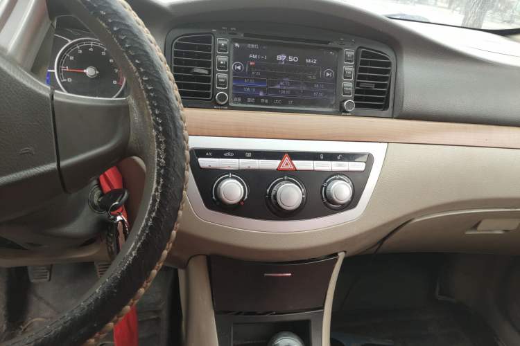 Used Lifan Auto 620 2010 Platinum Edition 1.5L Manual Premium Model