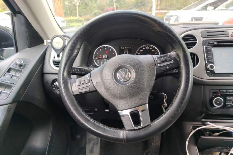 Used Volkswagen Tiguan 2012 1.8TSI Automatic Two-Wheel Drive Elite Edition Steering Wheel