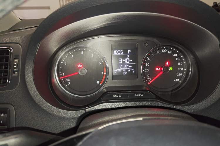 Used Volkswagen Polo 2016 1.6L Automatic Comfort Model