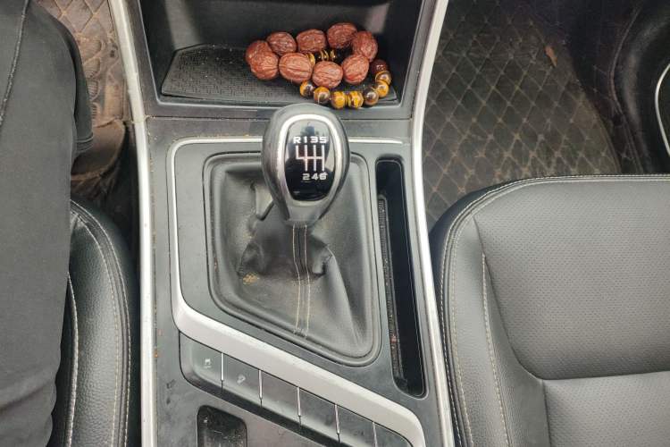 Used Geely Auto Vision X6 2019 1.4T Manual 4G Connect Luxury Model China VI Standard