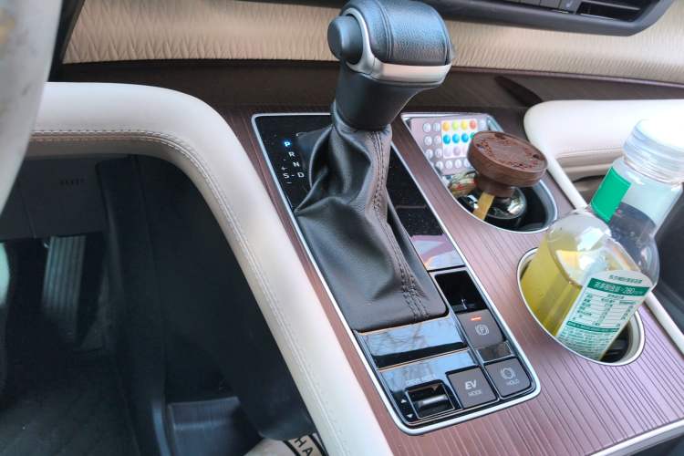 Used Toyota SIENNA 2021 2.5L Hybrid Luxury Edition