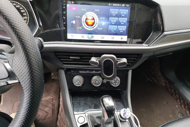 Used Volkswagen Sagitar 2020 200TSI DSG Comfort Version China VI Standard Audio And AC Panel