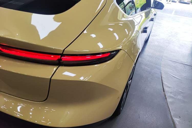 Used Nio ET5 2022 75 kWh Exterior 3