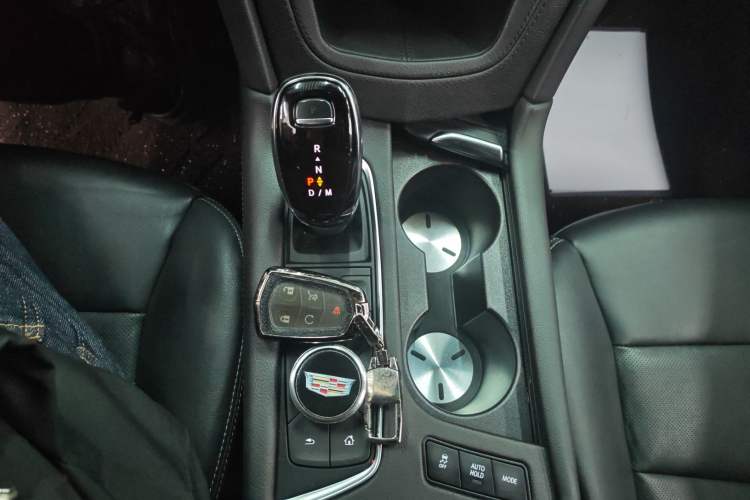 Used Cadillac XT5 2022 2.0T Four-Wheel Drive Luxury Version (Hummingbird Edition)
