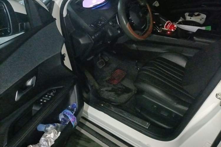 Used Peugeot 5008 2017 380THP 7-Seater Luxury Edition
