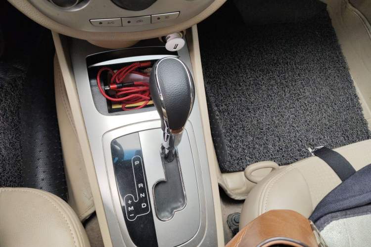 Used Buick Excelle 2013 1.5L Automatic Classic Model
