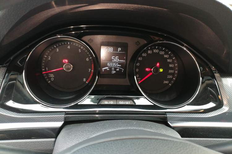 Used Volkswagen C-TREK 2017 1.6L Automatic Comfort Model Instrument Cluster