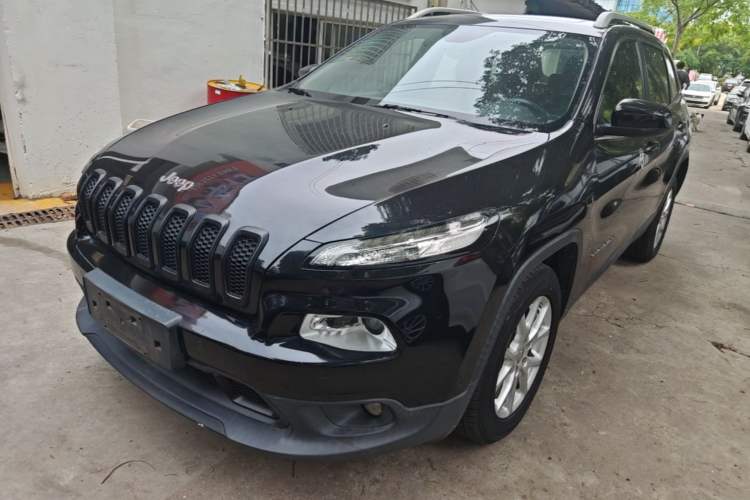 Used Jeep Cherokee 2016 2.4L Leading Edition Guazi used car, China used car export, Used car for sale, Used  cars, Cheapest cars for sale