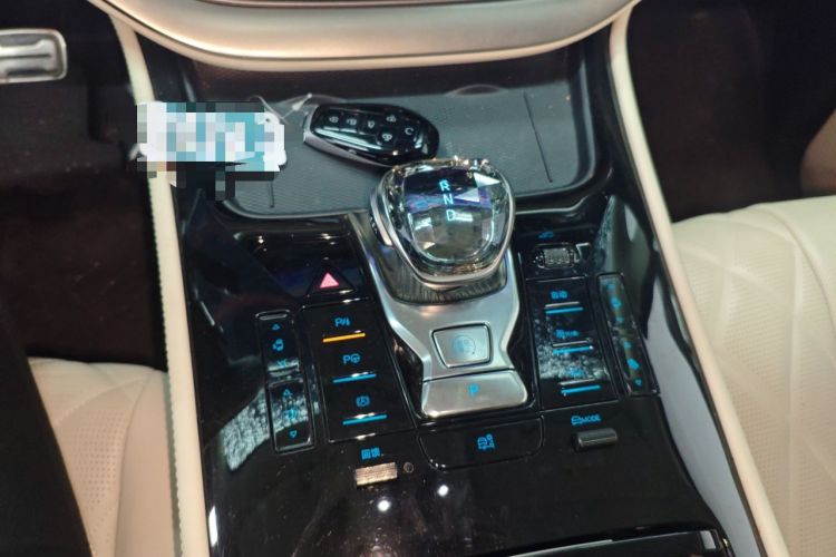 Used Denza D9 2025 EV Intelligent Driving Edition 600 Four-Wheel Drive Flagship Model Gear Lever