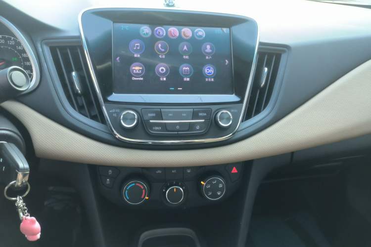 Used Chevrolet Monza 2020 320 Automatic Enjoyment Edition Audio And AC Panel