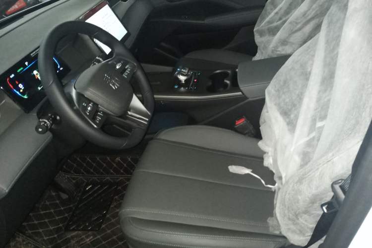 Used BYD Qin PLUS 2025 DM-i Smart Drive 55KM Leading Model