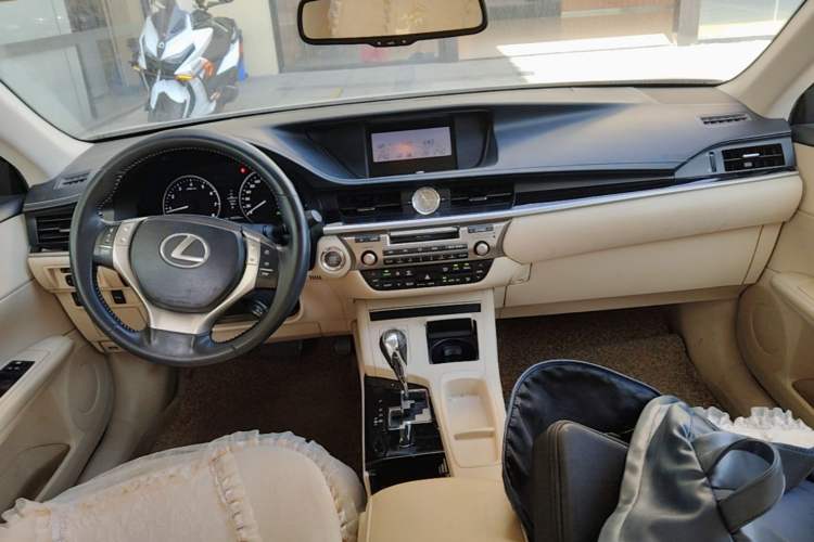 Used Lexus ES 2013 250 Elite Edition
