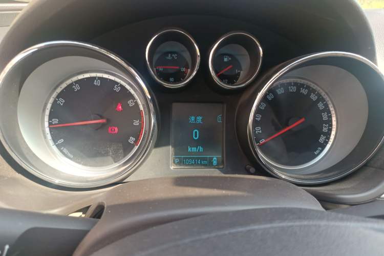 Used Buick Regal 2015 2.0L Leading Fashion Edition