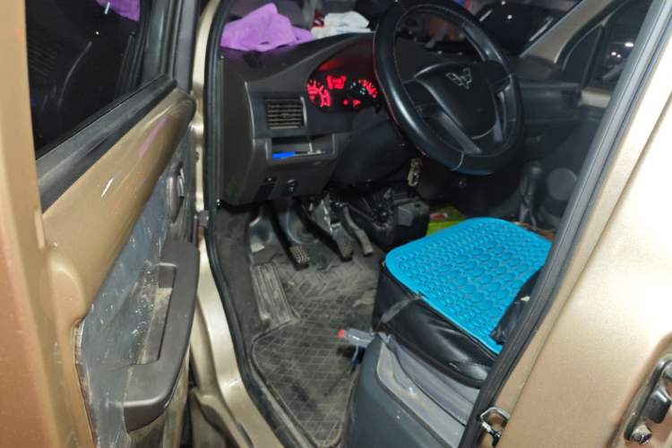 Used Wuling Rongguang 2021 1.5L Extended Basic Version L3C