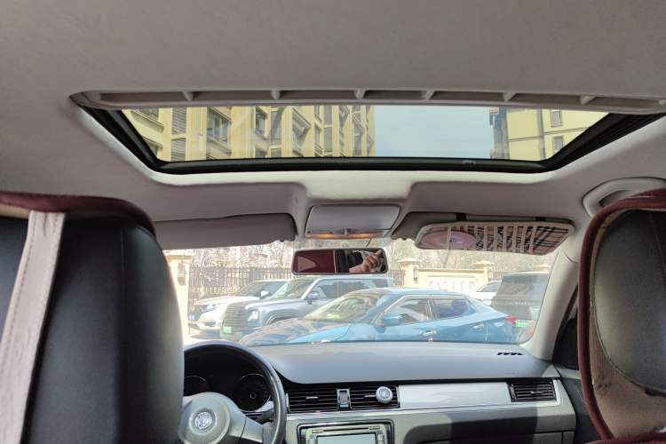 Used Volkswagen Bora 2013 1.6L Manual Comfort Model Headliner