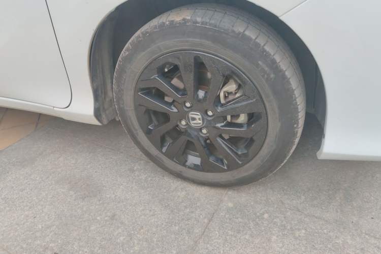 Used Honda Gienia 2017 1.5L CVT Comfort Version Right Front Wheel Hub