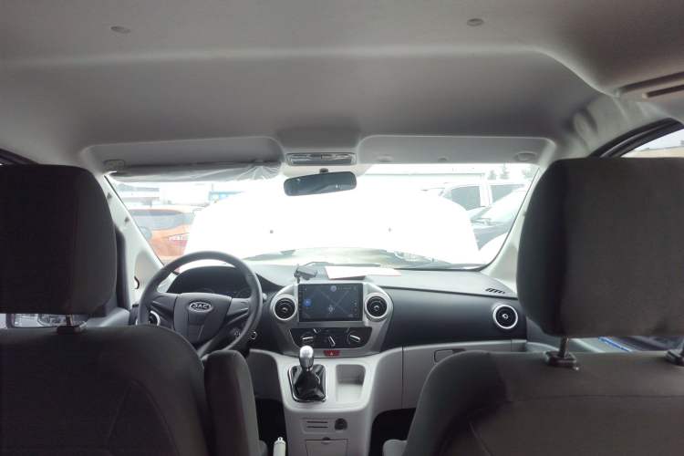 Used JAC Refine M3 2022 PLUS Standard Model 1.5T
