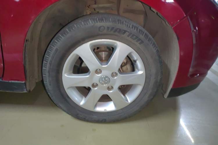 Used Venucia R50 2013 1.6L Manual Luxury Edition