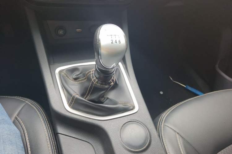 Used Great Wall Wingle 7 2022 2.0T Gasoline Two-Wheel Drive Value Edition Big Double GW4C20B Gear Lever