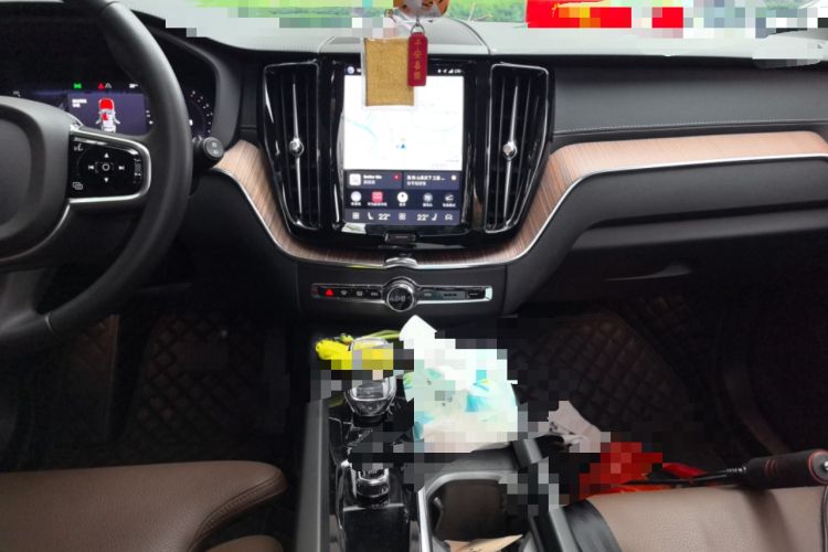 Used Volvo XC60 2024 B5 4x4 Smart Luxury Edition Audio And AC Panel