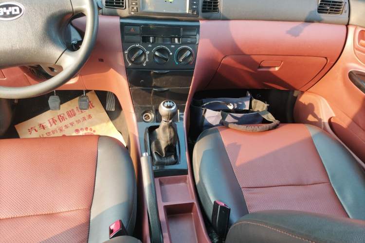 Used BYD F3 2012 Energy-Saving Model 1.5L Manual Comfort Version Gear Lever