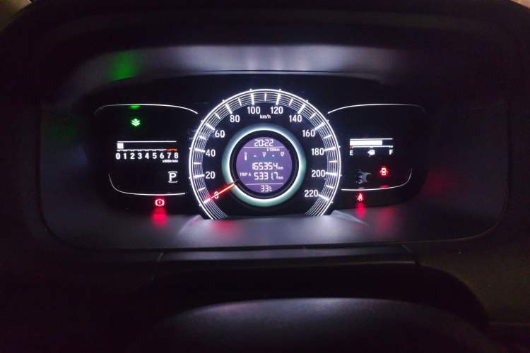 Used Honda Odyssey 2017 2.4L Smart Edition Odometer Close Up