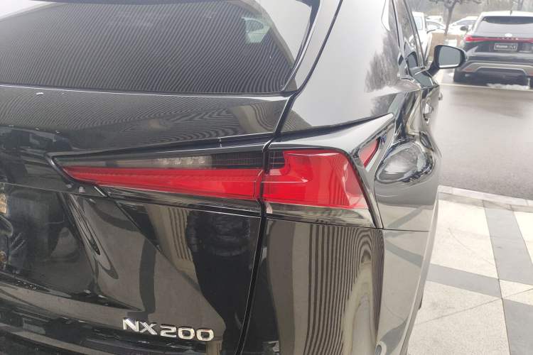 Used Lexus NX 2017 200 Front-Wheel-Drive X-Trail SE Edition
