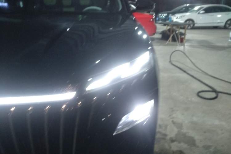 Used Dongfeng Aeolus Huge 2022 Mach Dual-Motor 1.5T MHD Dare-to-Dream Edition