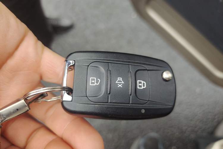 Used Wuling Rongguang 2021 1.5L Extended Basic Model LAR Vehicle Key