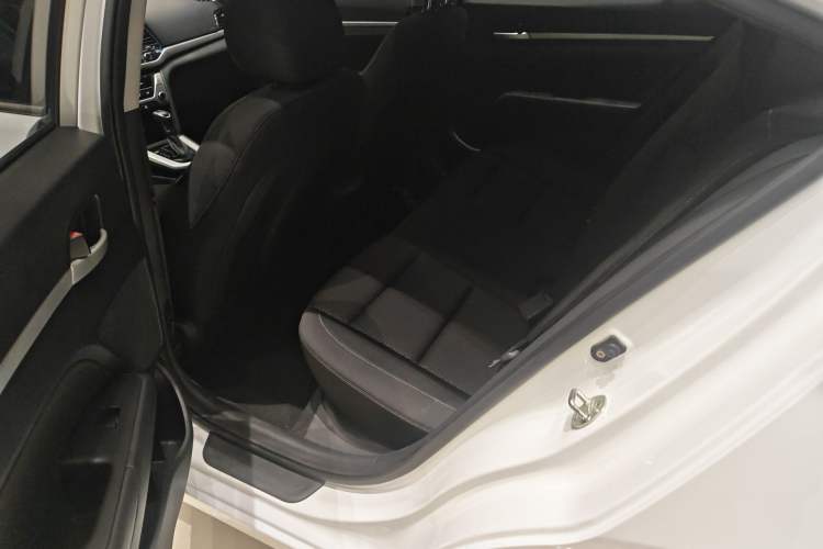 Used Hyundai Elantra (6th Generation / Lingdong) 2016 1.6L Automatic ZhiXuan – Elite Version Left Rear Seat
