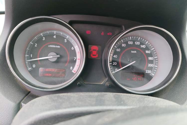 Used Bestune B50 2013 1.6L manual luxury version
